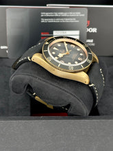 Carica l'immagine nel visualizzatore di Gallery, Tudor Black Bay Bronze 79250BA year 2021 Full set