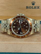 Carica l'immagine nel visualizzatore di Gallery, Rolex GMT-Master II “Eye Of The Tiger” 18K yellow gold ref. 16718 year 1991 full set