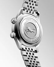 Carica l'immagine nel visualizzatore di Gallery, Longines Legend Diver L37644996