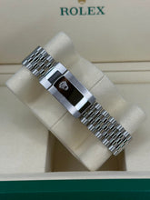 Carica l'immagine nel visualizzatore di Gallery, Rolex Datejust 41mm 126300 year 2026 full set LIKE NEW