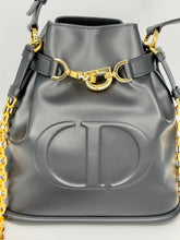 Carica l'immagine nel visualizzatore di Gallery, Borsa Media C’est Dior autunno 2023