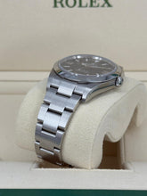 Carica l'immagine nel visualizzatore di Gallery, Rolex Explorer ref. 214270 year 2014 full set