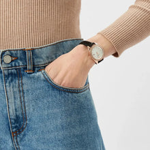 Carica l'immagine nel visualizzatore di Gallery, Orologio Armani Donna Pelle