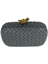 Carica l'immagine nel visualizzatore di Gallery, Bottega Veneta Cluch Knot