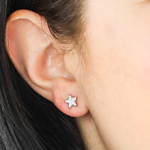 Carica l'immagine nel visualizzatore di Gallery, Orecchini COMETE con iniziale