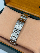 Carica l'immagine nel visualizzatore di Gallery, Rolex Explorer ref. 114270 year 2001 full set
