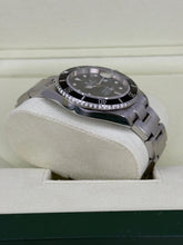 Carica l&#39;immagine nel visualizzatore di Gallery, Rolex Submariner Date 16610 year 2007 full set
