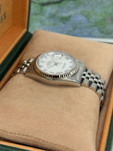 Carica l&#39;immagine nel visualizzatore di Gallery, Rolex Datejust ref. 16234 year 2004 full set
