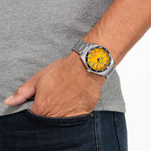 Carica l&#39;immagine nel visualizzatore di Gallery, Citizen Sport Ecodrive giallo AW1760-81Z
