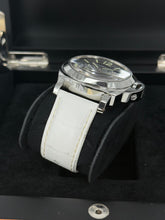 Carica l'immagine nel visualizzatore di Gallery, Panerai Luminor Marina Automatic PAM00104 year 2009 full set
