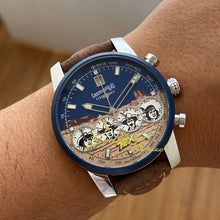 Carica l&#39;immagine nel visualizzatore di Gallery, Eberhard Chrono 4 X Tex Willer 31078 CP Quadrante Blu e Sabbia 42mm Limited Edition 150 pz
