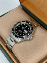 Carica l&#39;immagine nel visualizzatore di Gallery, Rolex Submariner Date 16610 year 1999 full set
