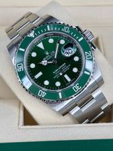 Carica l&#39;immagine nel visualizzatore di Gallery, Rolex Submariner Date Hulk 116610LV year 2020 full set NEW
