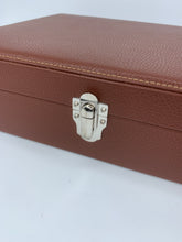 Carica l&#39;immagine nel visualizzatore di Gallery, Box luxury porta orologi Biondo 15 posti marrone
