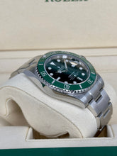 Carica l&#39;immagine nel visualizzatore di Gallery, Rolex Submariner Date Hulk 116610LV year 2020 full set NEW
