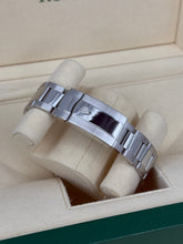 Carica l&#39;immagine nel visualizzatore di Gallery, Rolex Datejust 41mm ref. 126300 year 2019 full set

