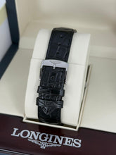 Carica l'immagine nel visualizzatore di Gallery, Longines Flagship Heritage
Moonphase L48154022 year 2025 full set LIKE NEW
