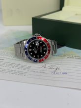 Carica l&#39;immagine nel visualizzatore di Gallery, Rolex GMT-Master II Pepsi 16710 year 2005 full set

