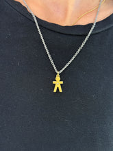 Carica l&#39;immagine nel visualizzatore di Gallery, Collana con bimbo in acciaio dorato
