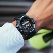 Carica l&#39;immagine nel visualizzatore di Gallery, Casio G-SHOCK G-Squad orologio Smartwatch GPS solare GBD-H2000-1AER
