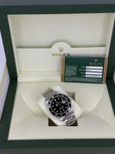 Carica l&#39;immagine nel visualizzatore di Gallery, Rolex Submariner Date 16610 year 2007 full set
