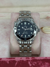 Carica l'immagine nel visualizzatore di Gallery, Omega Seamaster Diver 300 Quartz ref. 25628000 full set
