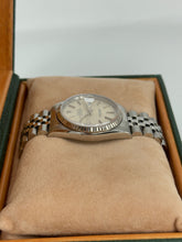 Carica l&#39;immagine nel visualizzatore di Gallery, Rolex Datejust 36mm 16234 year 1995 full set
