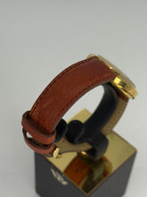Carica l&#39;immagine nel visualizzatore di Gallery, Omega automatico Day-Date in oro giallo 18 KT 34,7mm
