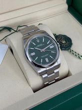 Carica l&#39;immagine nel visualizzatore di Gallery, Rolex Oyster Perpetual 41 ref. 124300 year 2025 full set LIKE NEW
