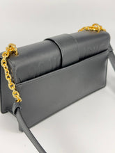 Carica l&#39;immagine nel visualizzatore di Gallery, Borsa Dior 30 Montaigne East-West con catena
