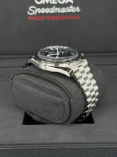 Carica l&#39;immagine nel visualizzatore di Gallery, Omega Speedmaster professional moonwatch  LIKE NEW ref. 31030425001001 year 2024 full set
