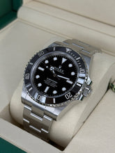 Carica l'immagine nel visualizzatore di Gallery, Rolex Submariner No Date 124060 year 2025 full set
