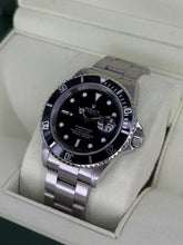 Carica l&#39;immagine nel visualizzatore di Gallery, Rolex Submariner Date 16610 year 2007 full set

