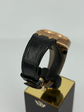 Carica l&#39;immagine nel visualizzatore di Gallery, Audemars Piguet Royal Oak Dual Time 18K rose gold ref. 26120OR.OO.D002CR.01 year 2017
