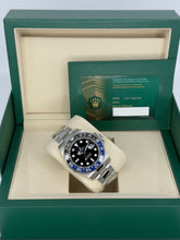 Carica l&#39;immagine nel visualizzatore di Gallery, Rolex GMT-Master II Batman 126710BLNR year 2025 full set LIKE NEW
