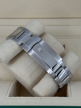 Carica l'immagine nel visualizzatore di Gallery, Rolex Datejust 36mm ref. 126200 year 2022 full set
