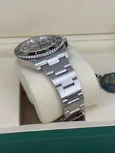 Carica l'immagine nel visualizzatore di Gallery, Rolex Submariner No Date 124060 year 2025 full set
