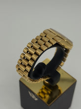 Carica l&#39;immagine nel visualizzatore di Gallery, Longines automatico con datario in oro giallo 18 KT 33mm
