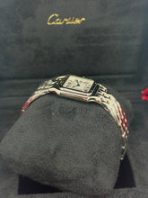 Carica l'immagine nel visualizzatore di Gallery, Cartier Panthère Medium WSPN0015 year 2026 full set LIKE NEW
