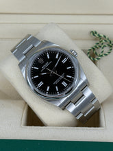 Carica l&#39;immagine nel visualizzatore di Gallery, Rolex Oyster Perpetual 36mm ref. 126000 year 2024 full set
