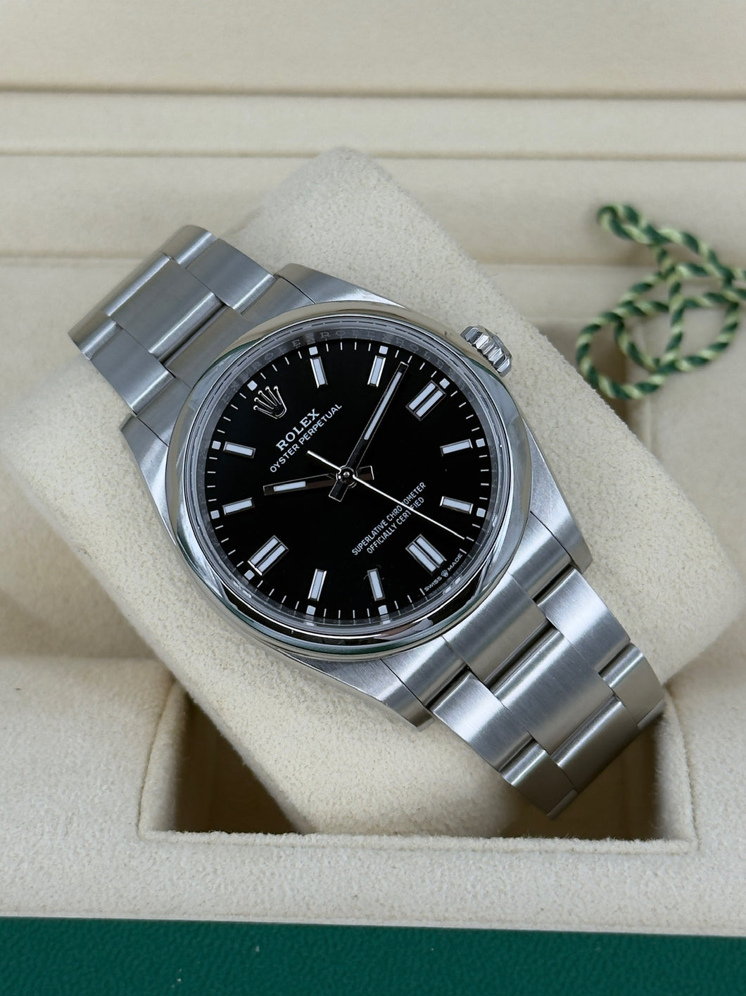 Rolex Oyster Perpetual 36mm ref. 126000 year 2024 full set