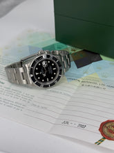 Carica l&#39;immagine nel visualizzatore di Gallery, Rolex Submariner Date 16610 year 2007 full set
