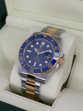 Carica l'immagine nel visualizzatore di Gallery, Rolex Submariner Date 116613LB year 2015 full set
