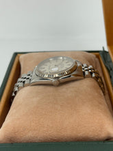 Carica l'immagine nel visualizzatore di Gallery, Rolex Datejust 36 ref. 16234 year 1999 full set
