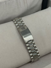 Carica l'immagine nel visualizzatore di Gallery, Omega Speedmaster Reduced 35705000 year 2000 full set
