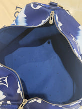 Carica l'immagine nel visualizzatore di Gallery, Louis Vuitton Keepall Bandoulière 50 LV Escale ref. M45117 summer 2020 collection
