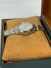 Carica l&#39;immagine nel visualizzatore di Gallery, Rolex Oyster Perpetual Date ref. 1500 year 1972
