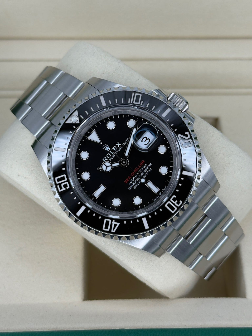 Rolex Sea-Dweller ref. 126600 year 2025 full set LIKE NEW