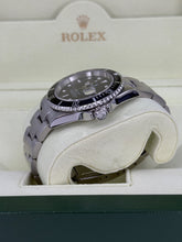 Carica l&#39;immagine nel visualizzatore di Gallery, Rolex Submariner Date 16610 year 2007 full set
