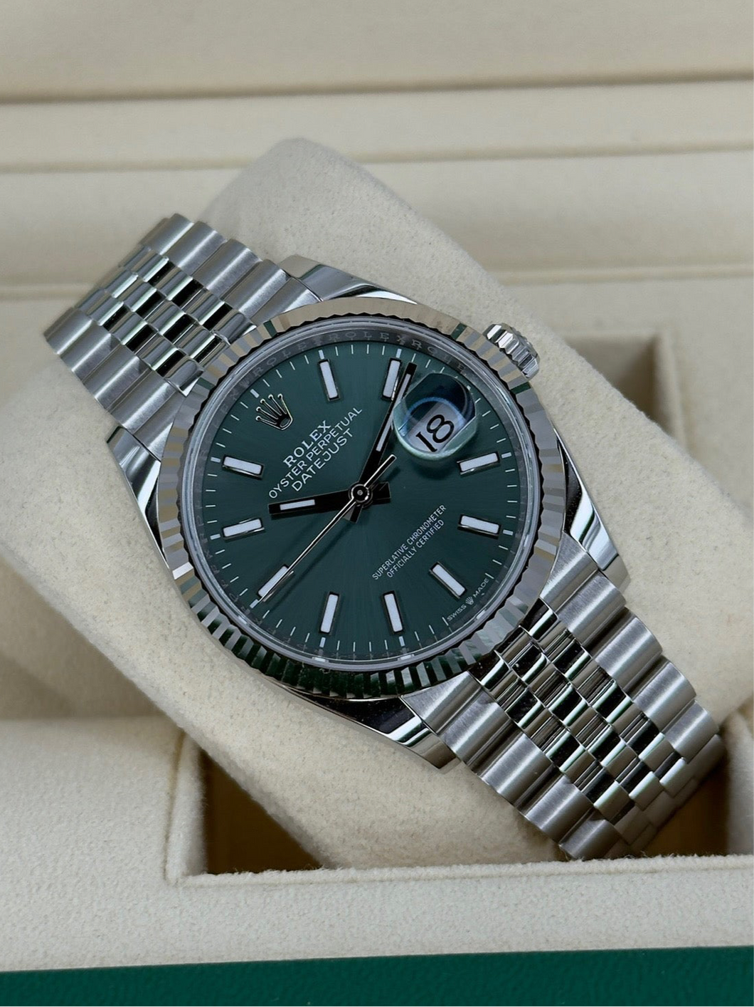 Rolex Datejust 36mm mint green Dial ref. 126234 year 2025 full set NEW